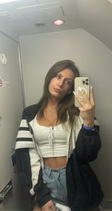 TS Jade Venus airplane bathroom selfie