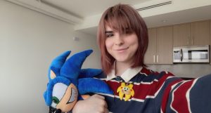 Sonic the hedgehog cosplay with ts Ella