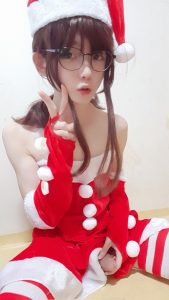 Japanese femboy is Santa helper