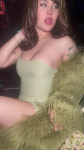 Daisy Taylor public clubbing vid