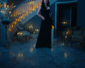Daisy Taylor witchy music video